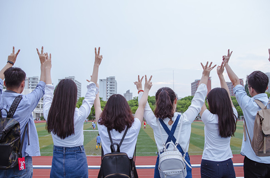 初级会计师大几可以考？大一可以吗？
